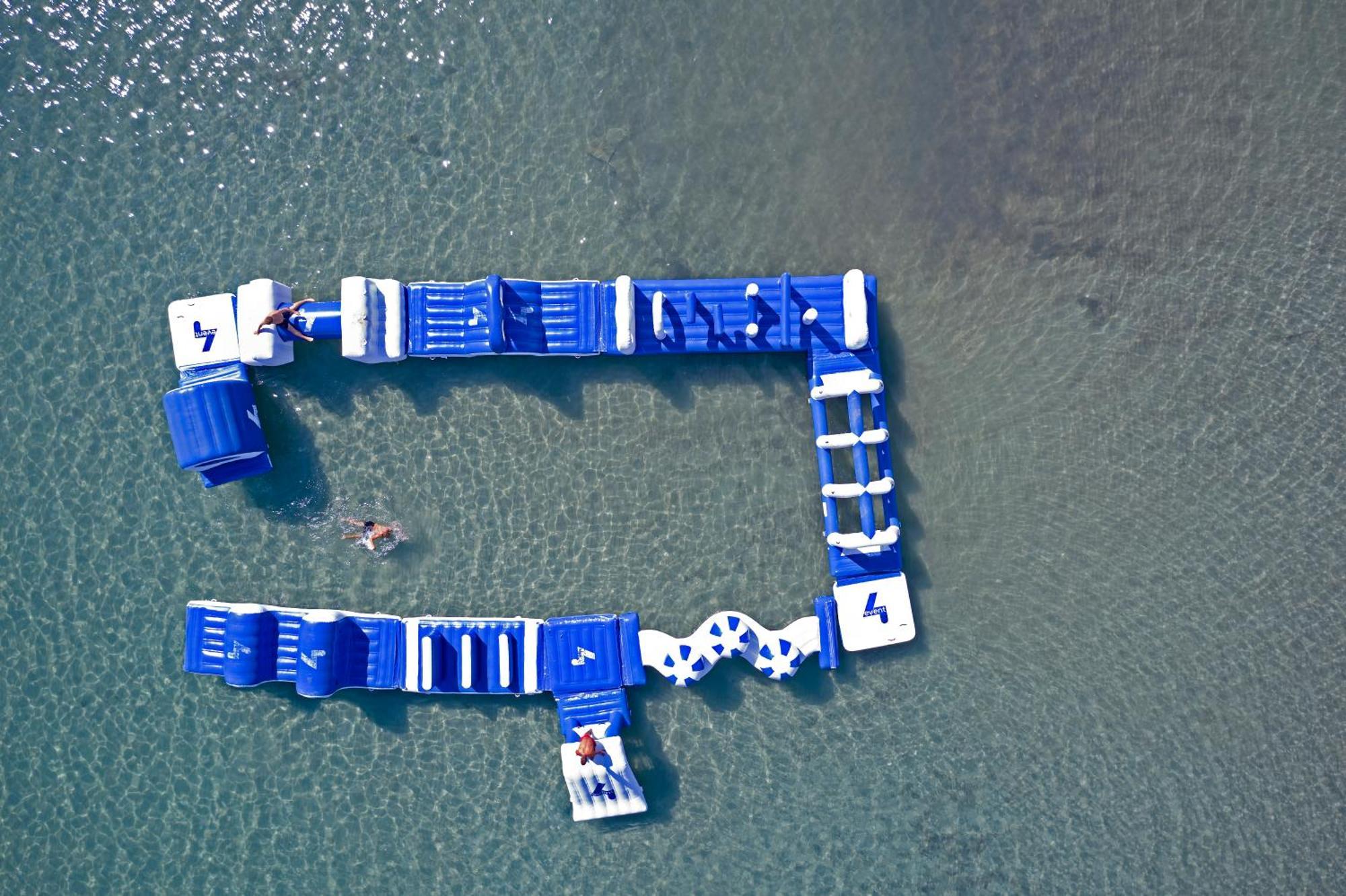 Hotel Dolce By Wyndham Athens Attica Riviera Vravrona Exterior foto Aerial view of the water park