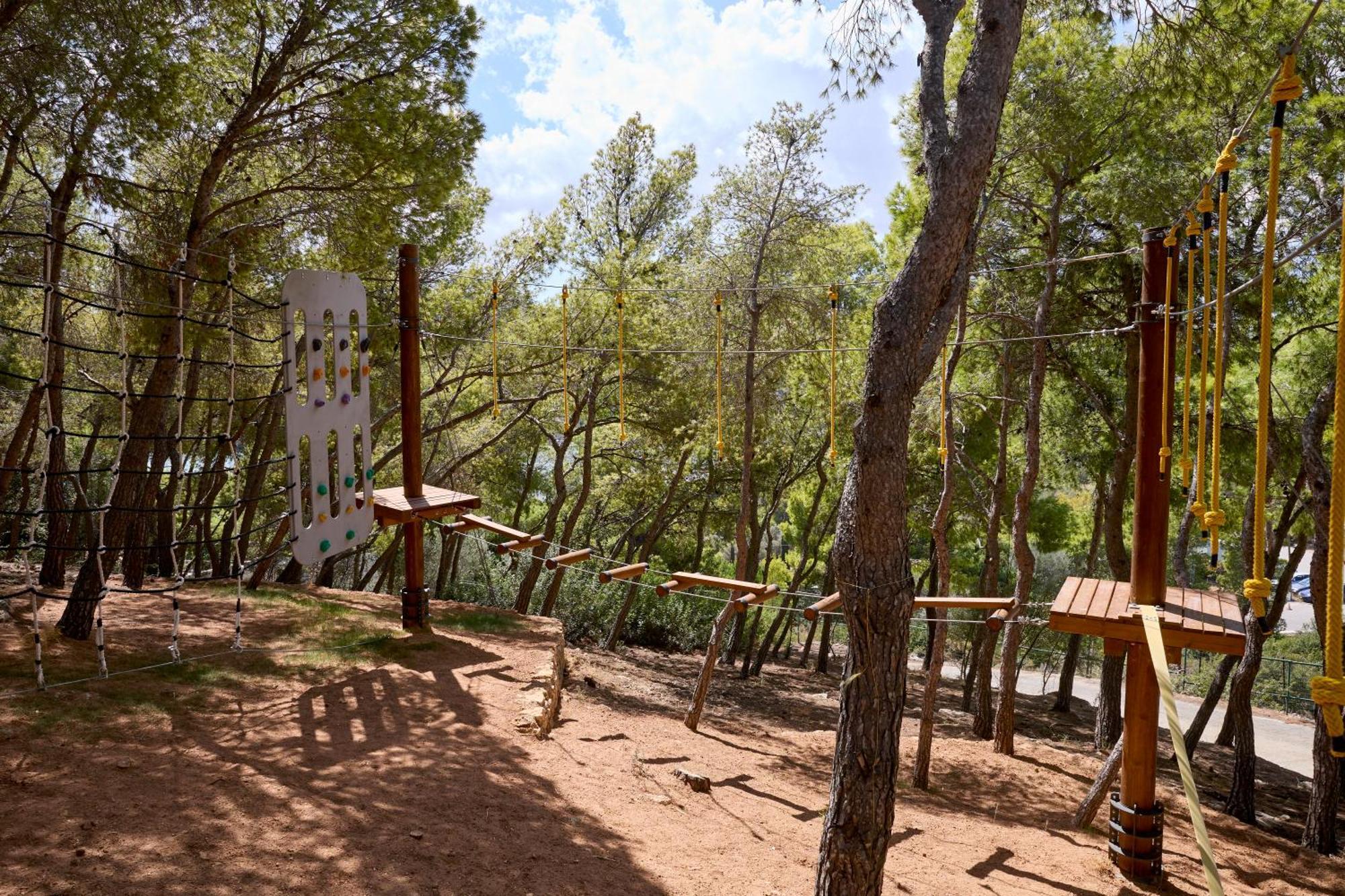 Hotel Dolce By Wyndham Athens Attica Riviera Vravrona Exterior foto Adventure Park