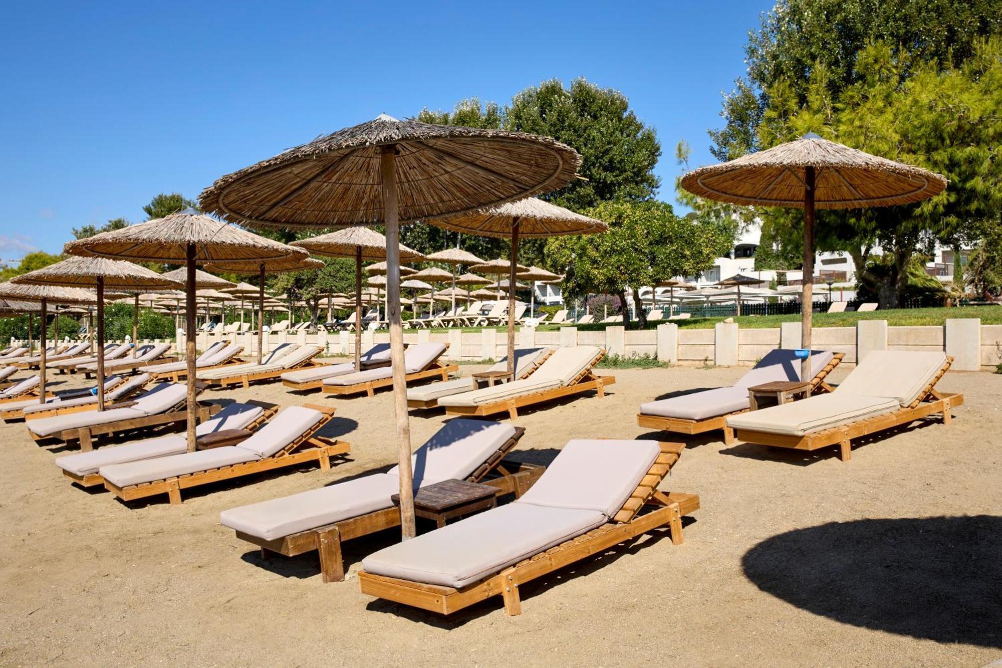 Hotel Dolce By Wyndham Athens Attica Riviera Vravrona Exterior foto Beach at the Grand Resort